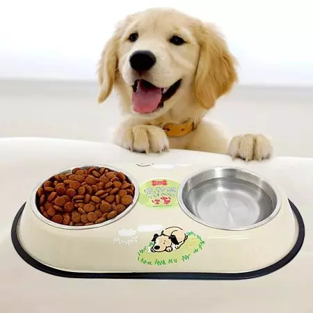 خوراک سگ Karmy: ترکیب و کلاس خوراک خشک برای نژادهای کوچک، متوسط ​​و بزرگ. تغذیه با بره، گوشت گوساله و سایر محصولات تولید کننده، بررسی 22106_5