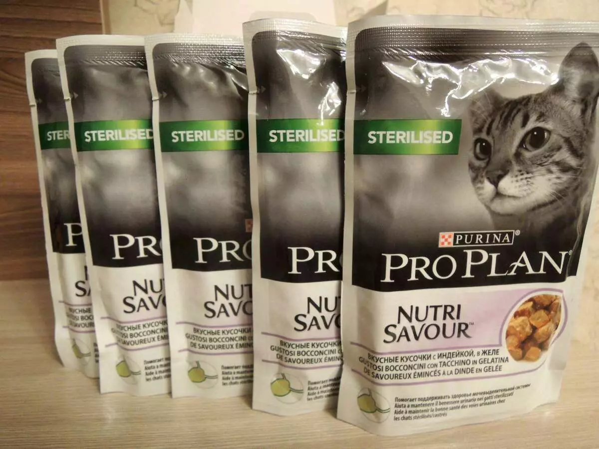 Purina Pro Plan Cat Feed (64 fotogrāfijas): kompozīcija kaķu plūsmas ar probiotiskiem un citiem, klases barības kaķiem. Šķidrie un sausie produkti. Atsauksmes 22127_37