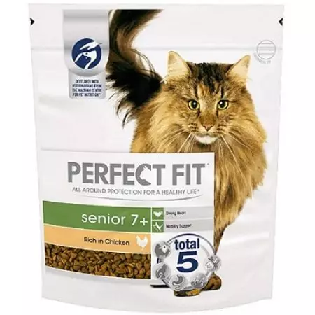 Perfecte fit cat feed (37 foto's): klasse katachtige voeding en compositie. Goede voeding voor zelfgemaakte katten met rundvlees en kalkoen, andere producten. Beoordelingen 22140_29
