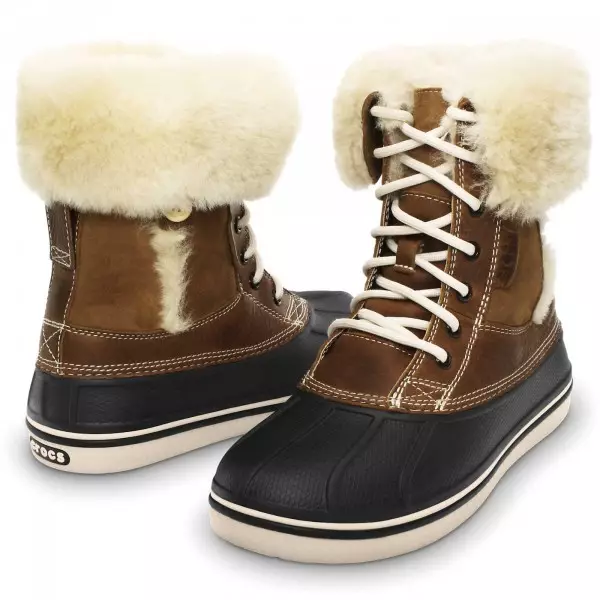女式Crocs靴子（49張照片）：防水冬季鞋 2214_12