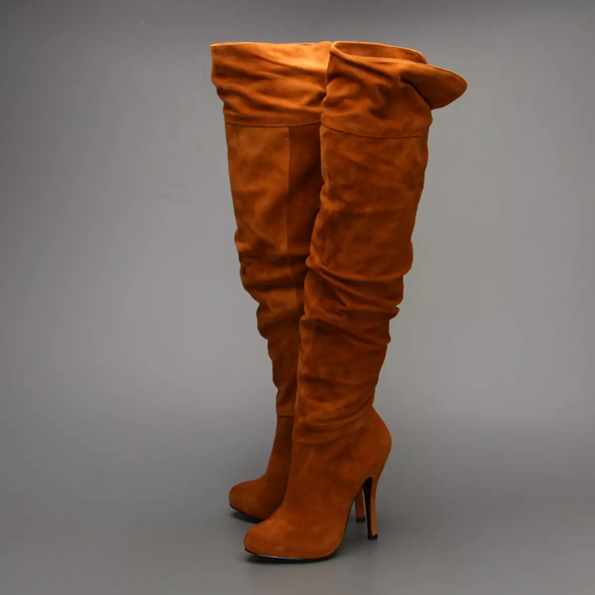 ყავისფერი suede boots (35 ფოტო): რა უნდა ატაროს ქალი მოდელები heel და სცემეს ყავისფერი suede 2237_24