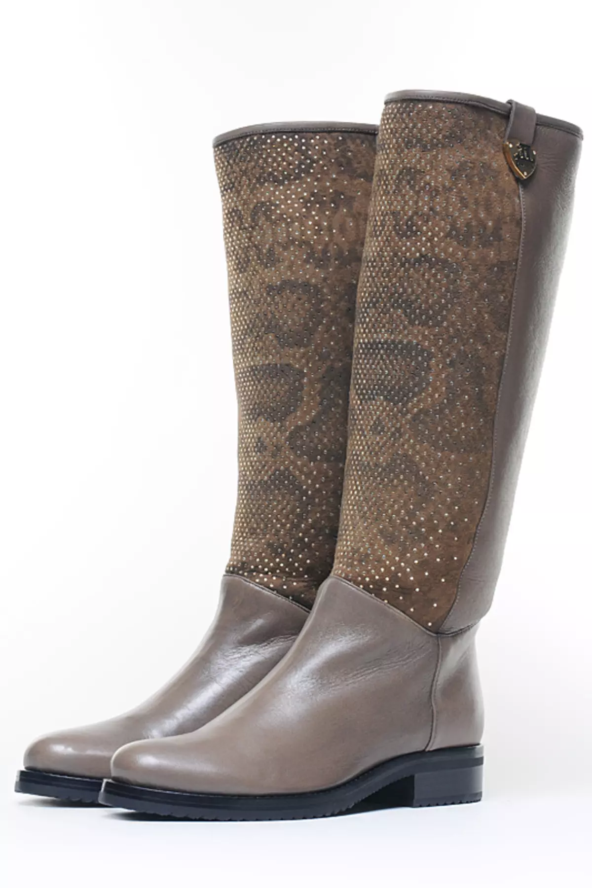 Eurzima Boots (55 ფოტო): რას ნიშნავს, ქალთა ზამთრის მოდელები ფართო ფეხით და მოდური ჩექმები სქელი ერთადერთი 2240_43