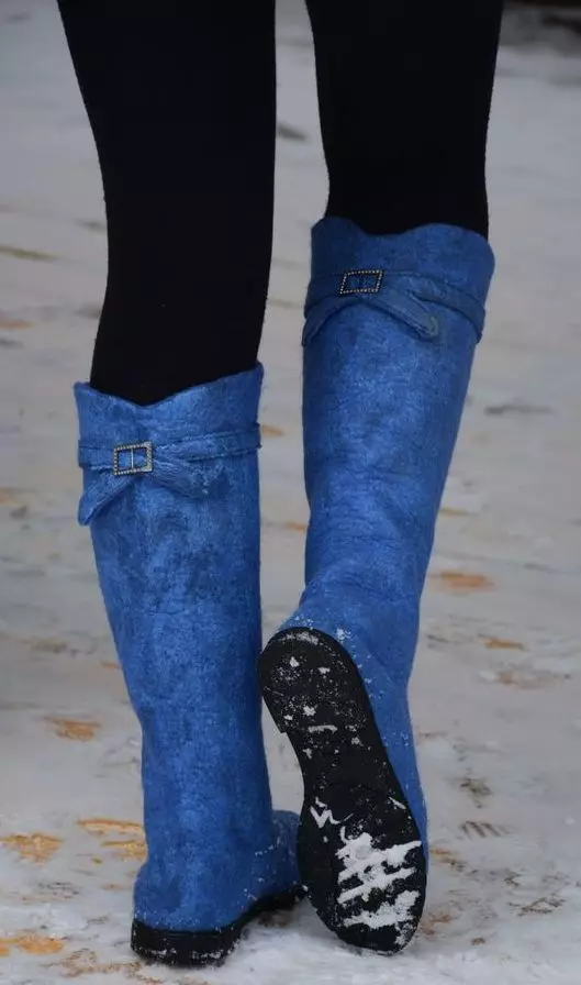 Жіночі чоботи-валянки (64 фото): взуття для зими, утеплені повстяні моделі на блискавці 2247_46