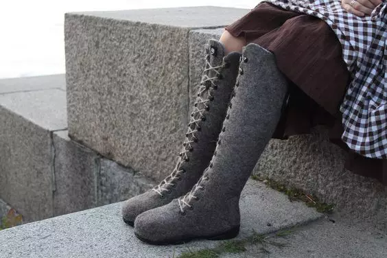 Bottes pour femmes (64 photos): chaussures d'hiver, modèles de feutre isolés pour la foudre 2247_6