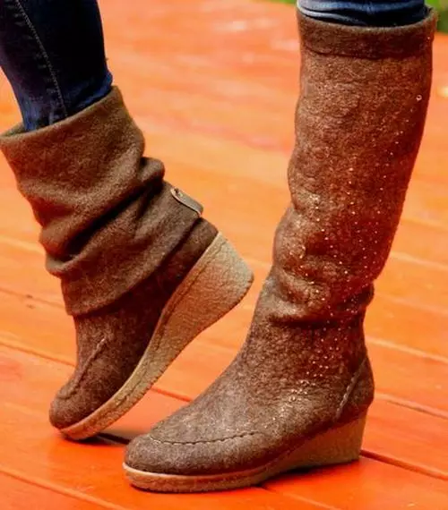 Ženske čizme - čizme (64 fotografije): zimske cipele, izolirani modeli za munje 2247_62