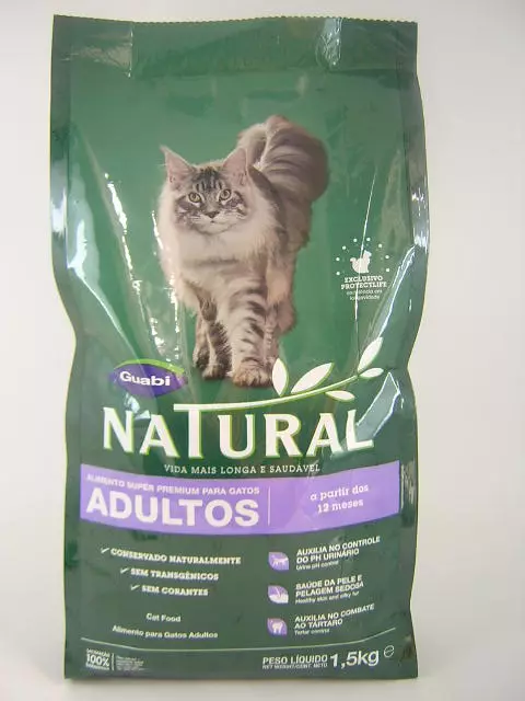 Нахранете Guabi Natural: видове храни за кучета и котки, за котенца и кученца, съставът на суха храна за кучета дребни камъни. Преглед на отзивите на клиентите 22661_17