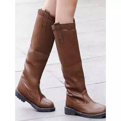 Boots (159 mga larawan): Fashionable and beautiful female models 2021-2022, Mga sikat na kumpanya Gianmarco Lorenzi, Basic, Mara at Marc Jacobs 2269_85