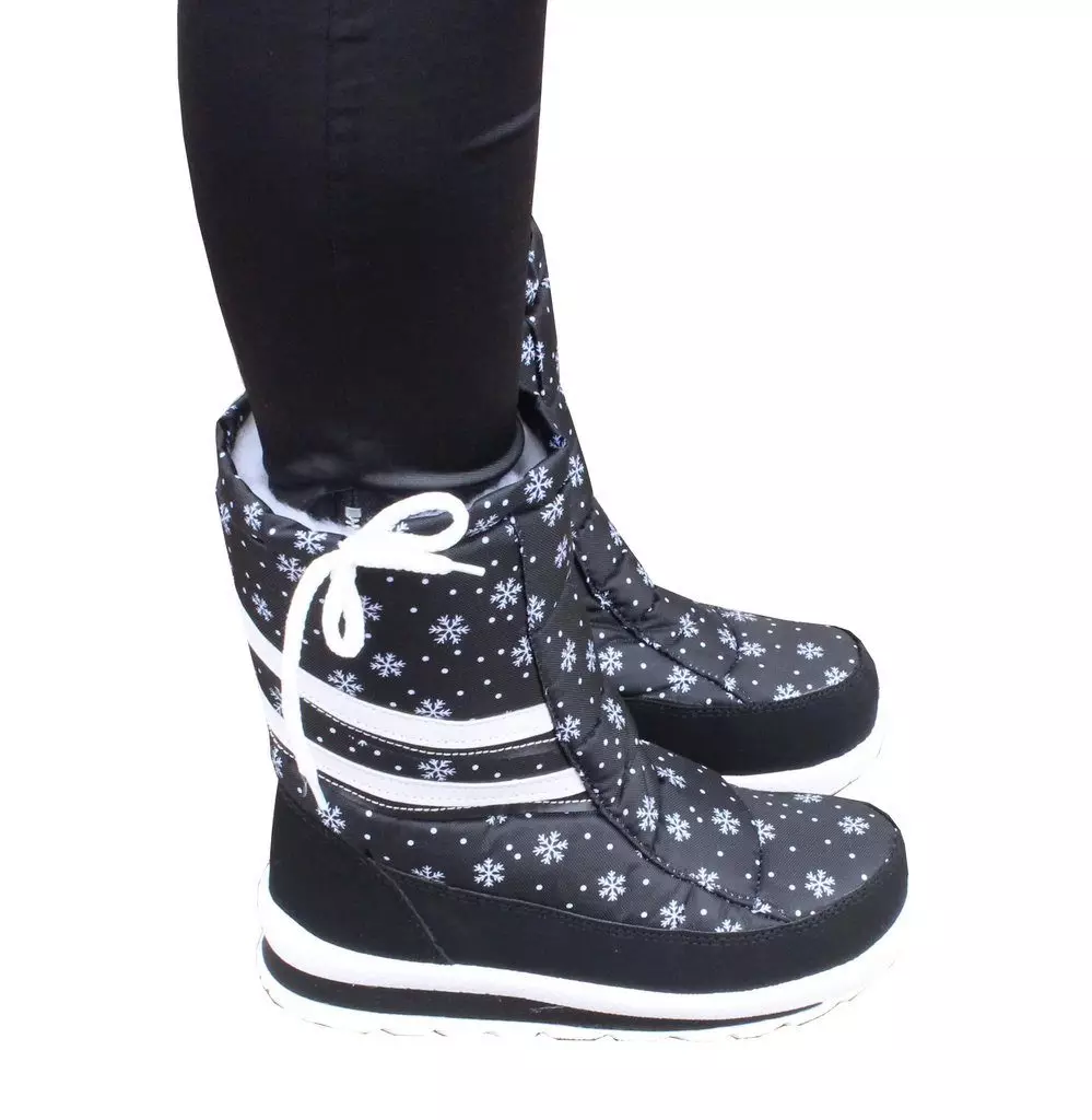 Women's Winter Duty Boots (85 mga larawan): Insulated High Blow Models para sa taglamig, na may suot ng mood sa isang wedge, mga review 2270_18