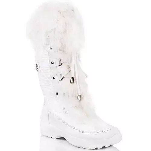 أحذية Winter Winter Winter Boots (85 صورة): عزل نماذج مرتفعة معزولة لفصل الشتاء، والتي ترتدي مزاج على إسفين، مراجعات 2270_31