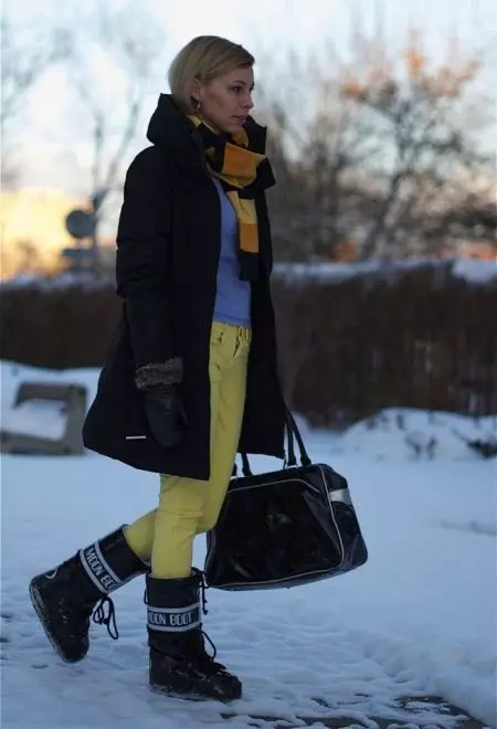 Damskie buty zimowe (85 zdjęć): izolowane modele wysokich ciosu na zimę, z którymi nosząc nastrój na klina, recenzje 2270_81