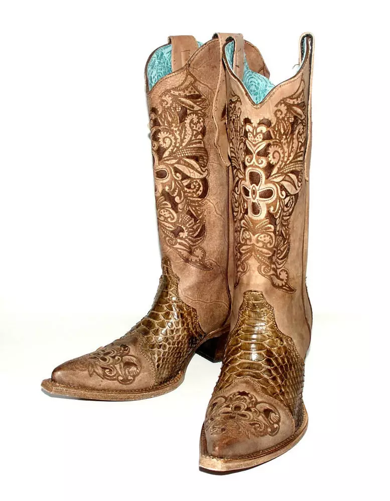Cowboy Boots (77 argazki): kozakoak eta ereduak, cowboy estatubatuarraren estiloan, janzten dituztenak eta zer da, benetako larruarekin egindako neguko botak 2272_22