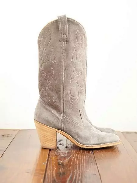 牛仔靴（77張照片）：戴上牛仔的哥薩克和型號，他們佩戴他們，用什麼，冬季靴子由真皮製成 2272_39