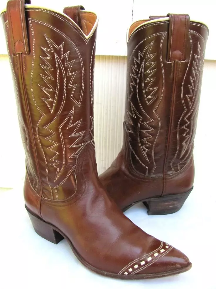 Kowbojskie buty (77 zdjęć): Kozaków i modele w stylu amerykańskiego kowbojskiego, który nosi ich iz co, zimowe buty wykonane z prawdziwej skóry 2272_41