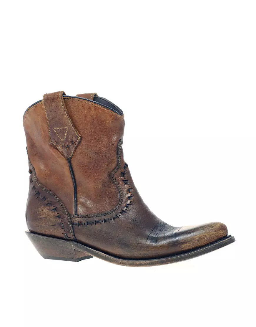 Cowboy Boots (77 bilder): Kosacker och modeller i stilen av den amerikanska cowboy, som bär dem och med vad, vinterstövlar av äkta läder 2272_6