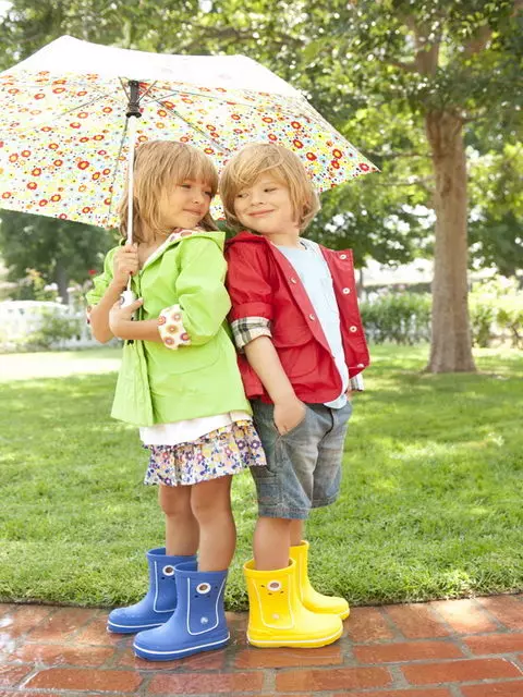 CrocS boots (57 photos): Children's crocks, boots and boots company CROS, reviews, model Wellie Rain Boot 2275_17