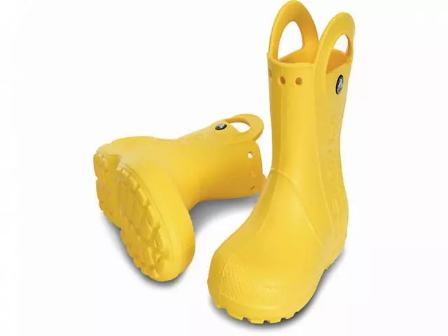 Boots Crocs (57 Ritratti): Crocks tat-Tfal, Boots u Boots CROS CROS, Reviżjonijiet, Mudell Wellie Rain Boot 2275_18