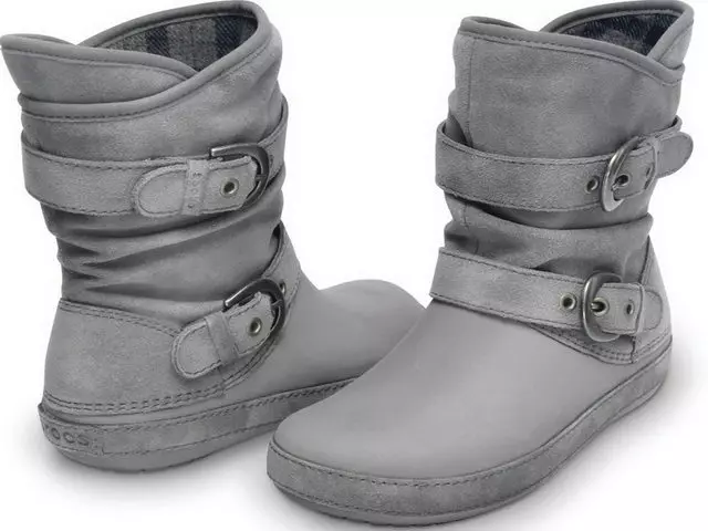 Crocs Boots (57 תמונות): ילדים חורף, מגפיים ומגפיים Cros, ביקורות, דגם Wellie גשם אתחול 2275_50