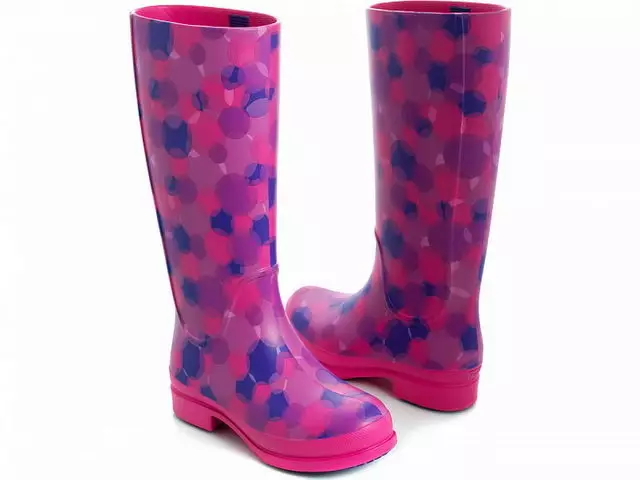 Boots Crocs (Picha 57): Crocks Watoto, Boots na Boots Company Cros, Mapitio, Model Wellie Rain Boot 2275_56