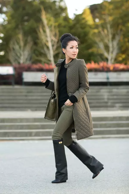 Зимски чизми на клин (66 фотографии): женски модели 2021-2022 со крзно, на скриен клин, краток и долг, со што да ги носат 2287_12