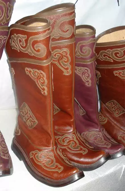 蒙古靴（63张照片）：蒙古冬季靴子和犬毛皮，高皮革和皮革黑色，点评 2291_48