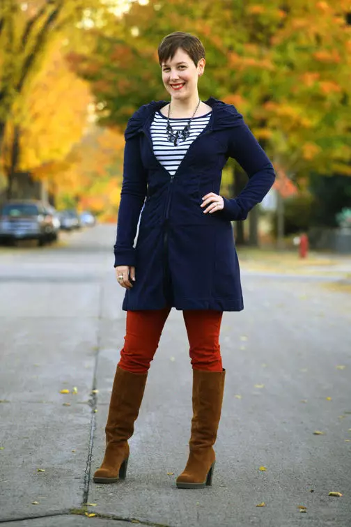 Boots suede (102 foto): Apa yang harus memakai model wanita merah dan biru dari suede, tinggi pada tumit, daripada membersihkannya 2293_3