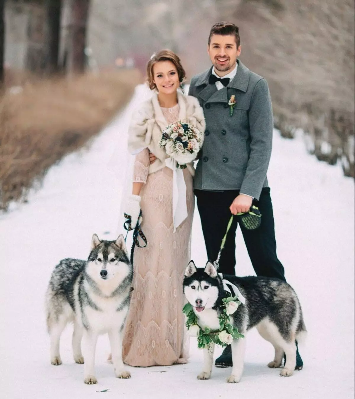 Zimska haljina vjenčanja bež