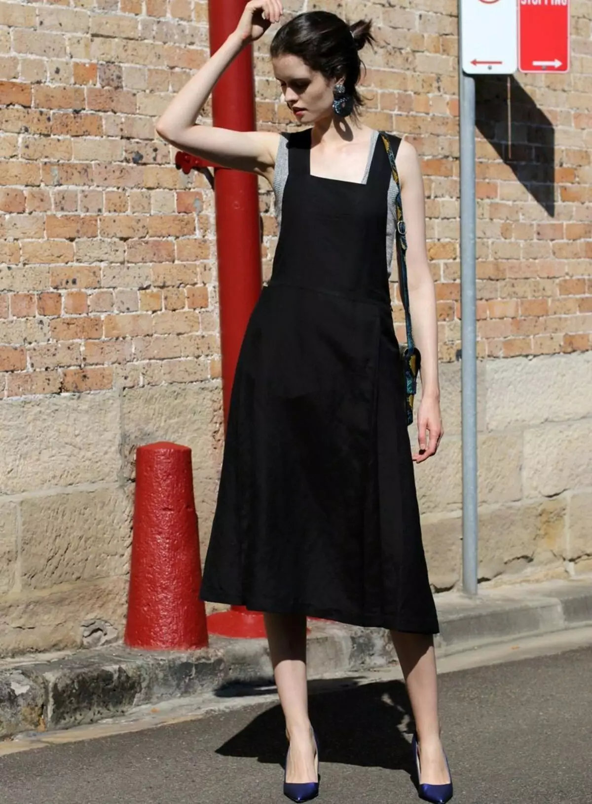 Ücretsiz Yukko ile Siyah Orta Uzunlukta Sundress Elbise