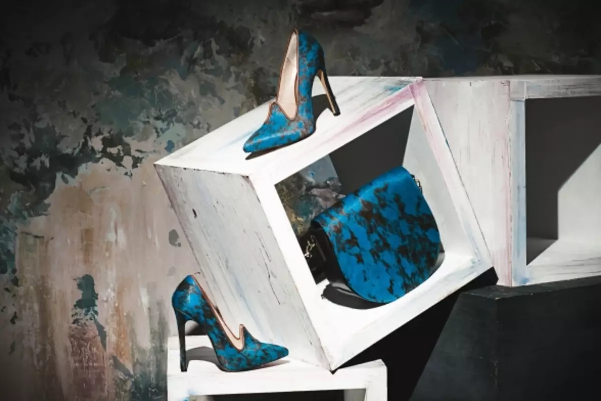 Blue Heel Shoes (46 foto's): Wat om frouljusmodellen te dragen op Medium en Lytse Heel 2327_15