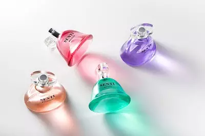 Belarusian perfumery: perfumes, Madonna tso quav tso dej thiab lwm yam perfumes ntawm Belarus, poj niam thiab cov txiv neej lub aromas, yuav ua li cas los xaiv, xyuas 23341_4