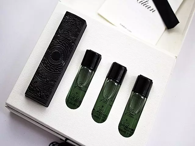 Женски harines мирис: парфем и тоалетна вода со арома и белешки на пелин, на кого се вклопуваат 23353_7