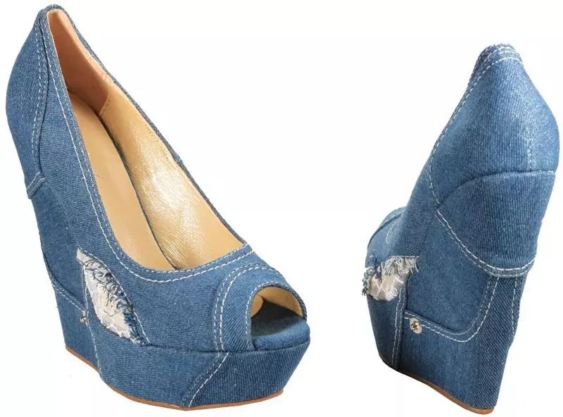 Këpucë Denim (26 foto): Modele të xhinseve në një thembër 2338_10