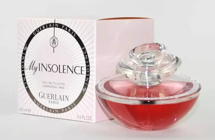 Parfum dengan bau raspberry: parfum wanita dan air toilet dengan aroma raspberry, nama mereka, cara menerapkan parfum dengan benar 23394_12
