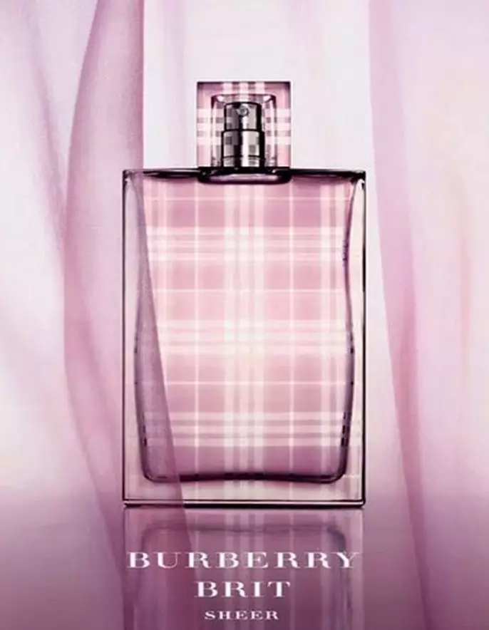 Parfümök egy barackszaggal: parfümök és más női parfümök őszibarack aromával, hogyan kell használni 23417_6