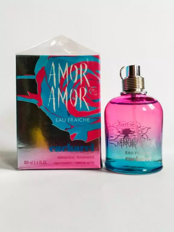 Perfume dengan bau pic: minyak wangi dan minyak wangi wanita lain dengan aroma pic, cara menggunakannya 23417_8