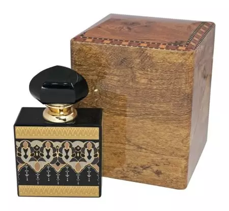 Perfumes oleosos árabes (28 fotos): cuncas de mulleres a base de aceites. Como aplicar o perfume? Nomes dos mellores perfumes e opinións dos clientes 23426_10