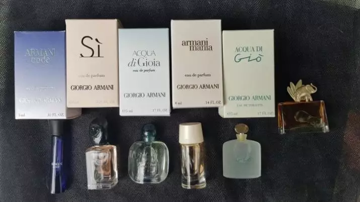 Miniatures de la perfumeria: conjunts de perfum i mini-perfum, trien una petita ampolla de licor originals 23432_18