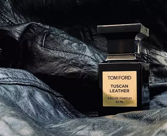 Aroma Kulit: Spirits dengan bau kulit untuk wanita dan lelaki, bagaimana untuk memilih minyak wangi dengan nota kulit dan kayu 23436_2