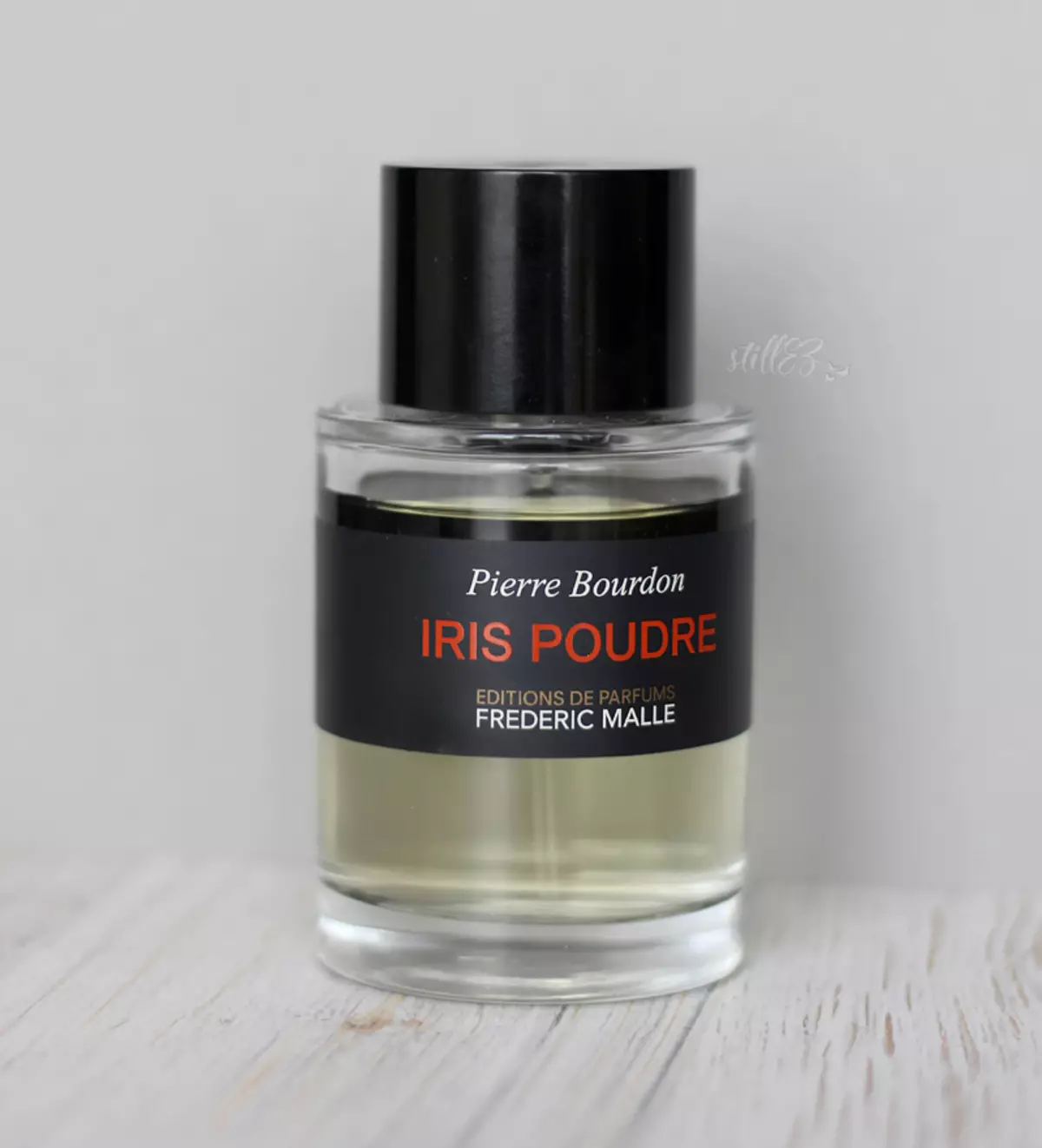 Pooh Aromas (39 foto): Daftar parfum dengan loop merek-merek terkenal untuk wanita. Apa aroma bubuk dalam wewangian? Parfum terbaik. 23442_37