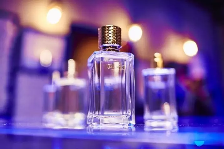 Vágó parfümök: Mi ez? Parfümök parfümök és alacsony kézzelfogható parfümök. Hogyan terjednek el az eredeti ízek? 23449_5