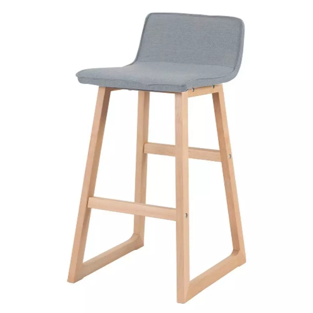 เก้าอี้บาร์สำหรับห้องครัว (56 รูป): เก้าอี้เท้าแขนสำหรับชั้นวางบาร์ไม้และเก้าอี้ครัวพับขนาดของรุ่นต่ำและสูง วิธีการเลือก? 23460_14