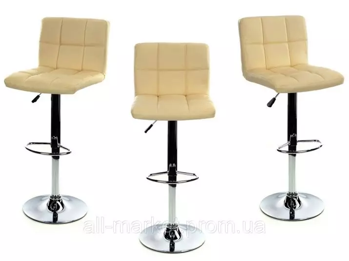 เก้าอี้บาร์สำหรับห้องครัว (56 รูป): เก้าอี้เท้าแขนสำหรับชั้นวางบาร์ไม้และเก้าอี้ครัวพับขนาดของรุ่นต่ำและสูง วิธีการเลือก? 23460_40