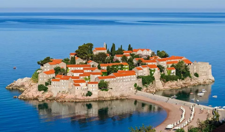 Prnomed in Montenegro (31 foto's): weersomstandigheden. Selectie van het strand en het hotel. Hoe kunnen toeristen omgaan met rusten? 23464_29