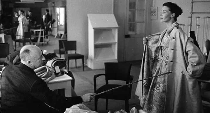 Christian Dior (198 fotos): una llegenda biografia, vida personal, cita, els secrets de l'perfum incomparable i vestits de Dior 23469_113