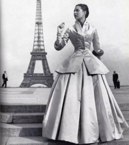 Christian Dior (198 fotos): una llegenda biografia, vida personal, cita, els secrets de l'perfum incomparable i vestits de Dior 23469_125