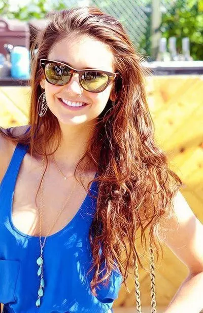 Nina Dobrev (144 รูป): ภาพยนตร์, นีน่าและเยน somerhalder, ชีวิตส่วนตัว, 