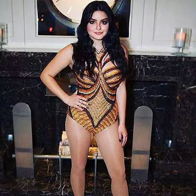 Ariel Winter (75 photos): films with actress, Ariel before and after surgery, its height and weight 23480_39