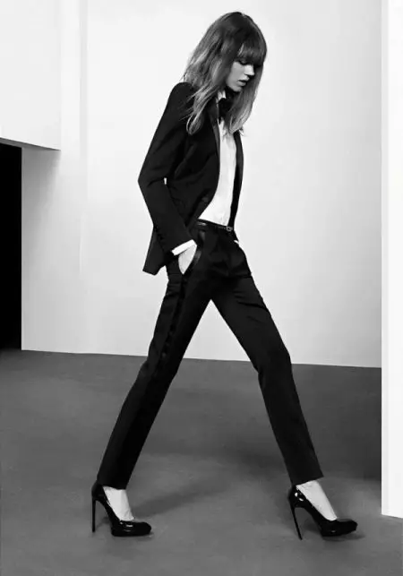 Ayakkabı Yves Saint Laurent (41 Fotoğraf): Orijinal haraç ve Saint Laurent'in diğer modelleri 2348_41