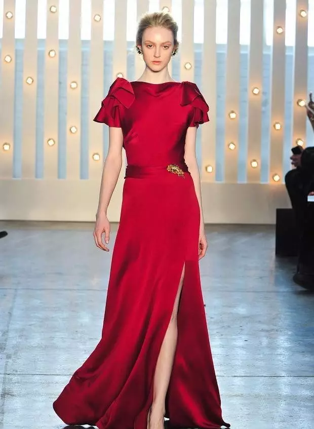 Gaun malam dari jenny packham merah