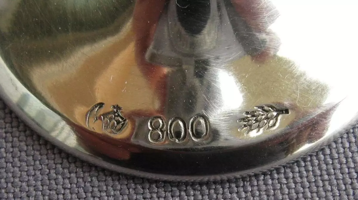 Storky op zilver (34 foto's): Tsarist Rusland op zilverproducten, Engels en Duits, vintage Faberge en anderen 23586_7