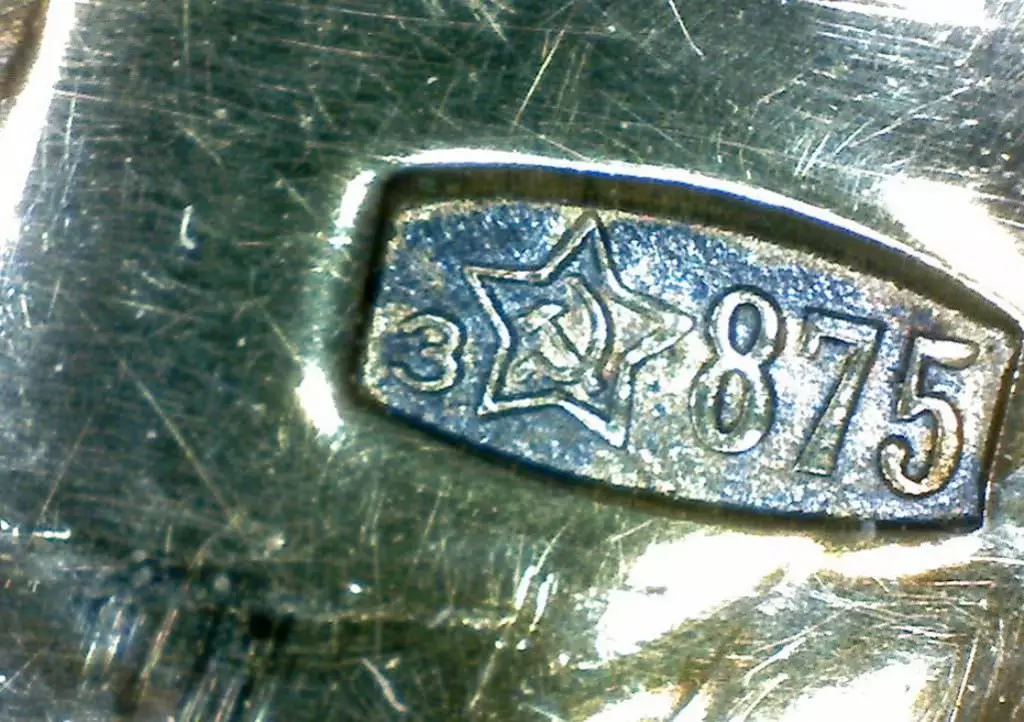Технически сребро: Какво е това и какво точка на топене, където той се съдържа, неговата проба и състав 23610_9